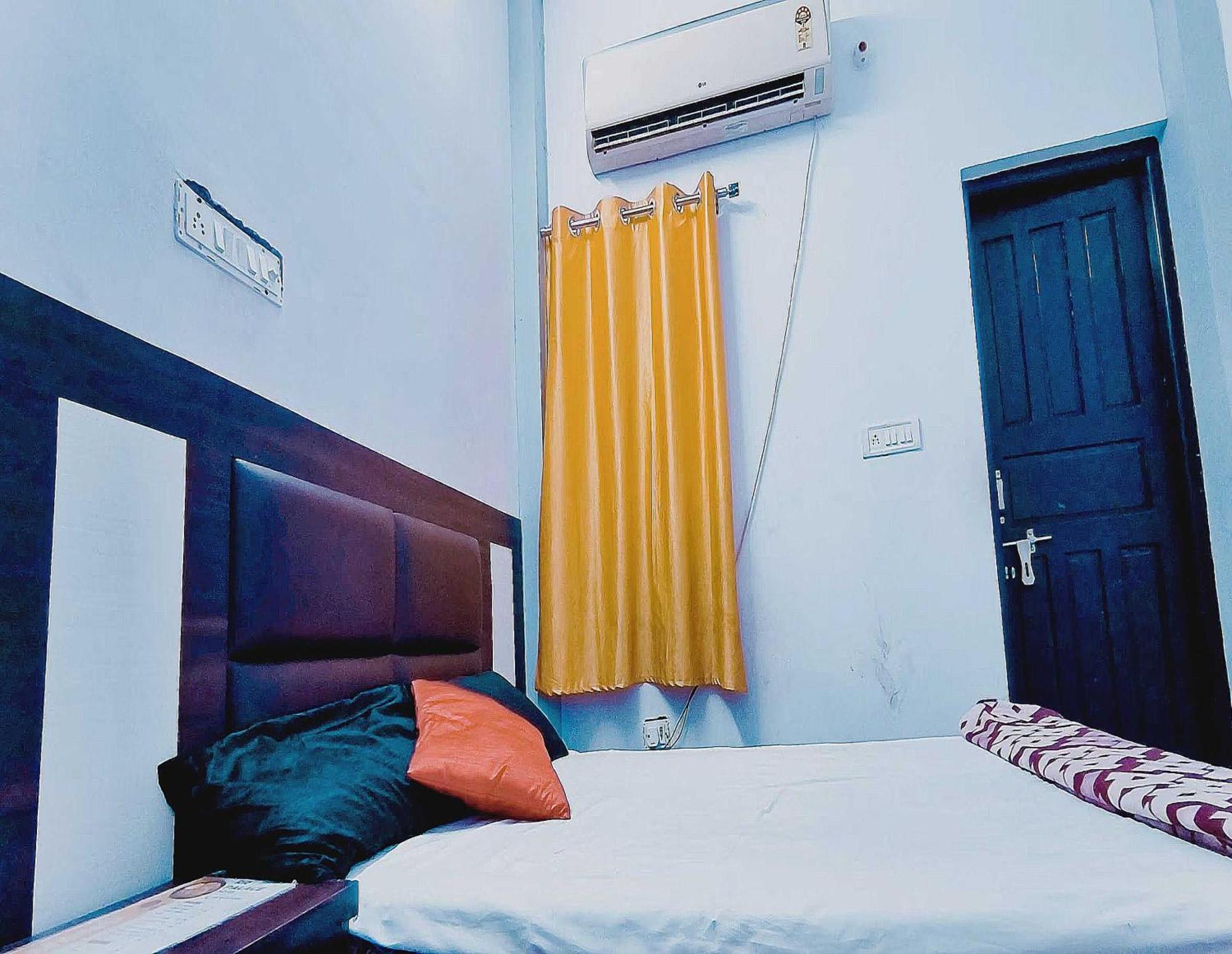 Hotel O Rr Palace Lucknow Buitenkant foto