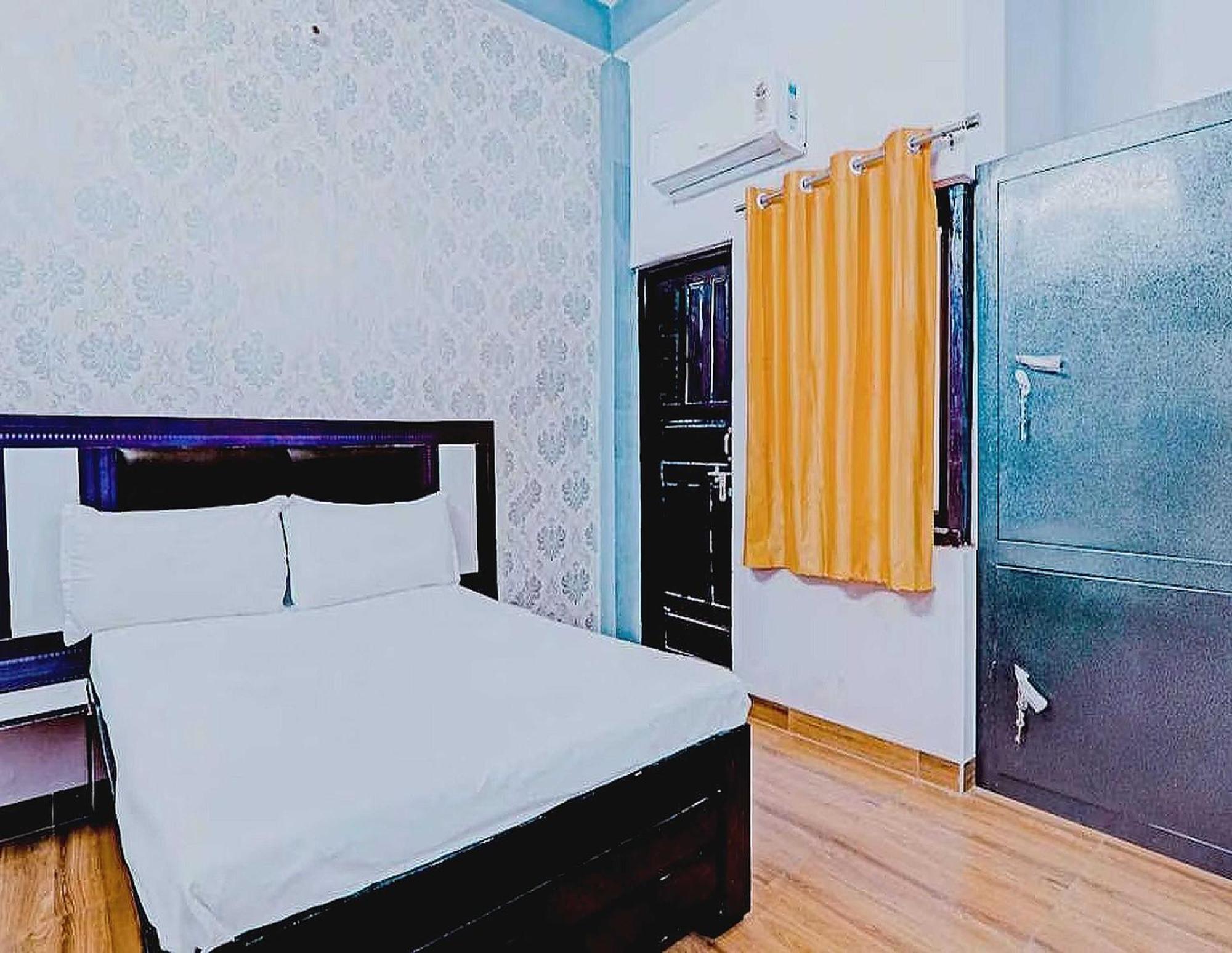 Hotel O Rr Palace Lucknow Buitenkant foto
