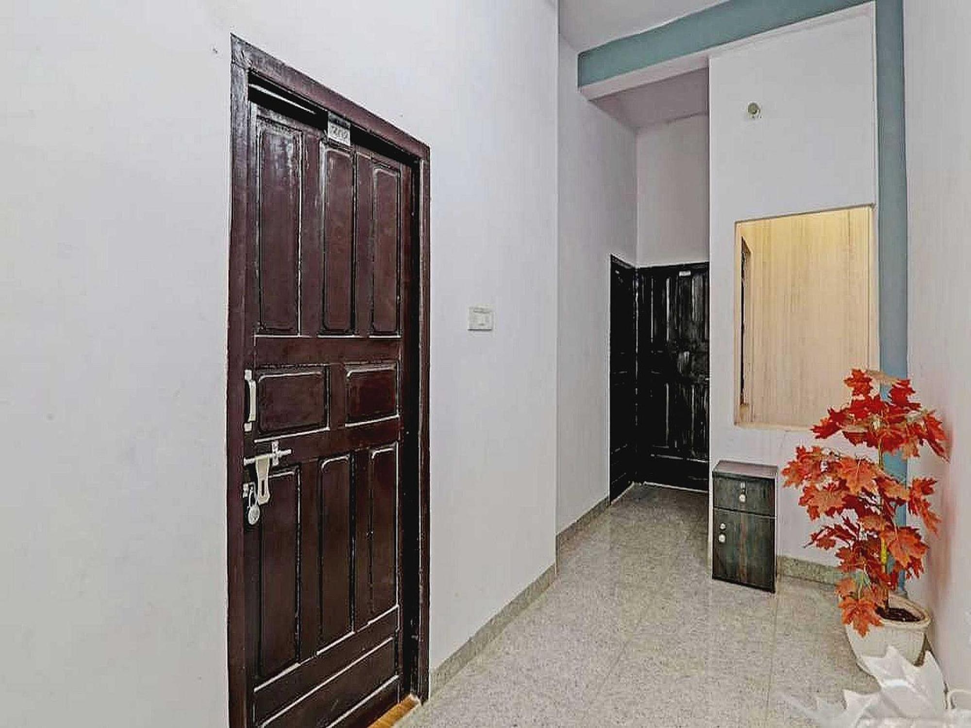 Hotel O Rr Palace Lucknow Buitenkant foto